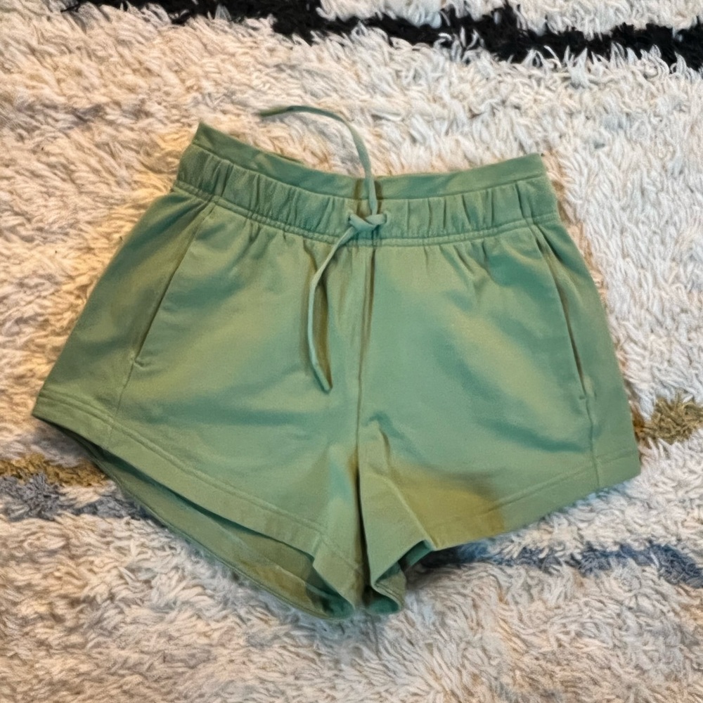Lululemon shorts size 2